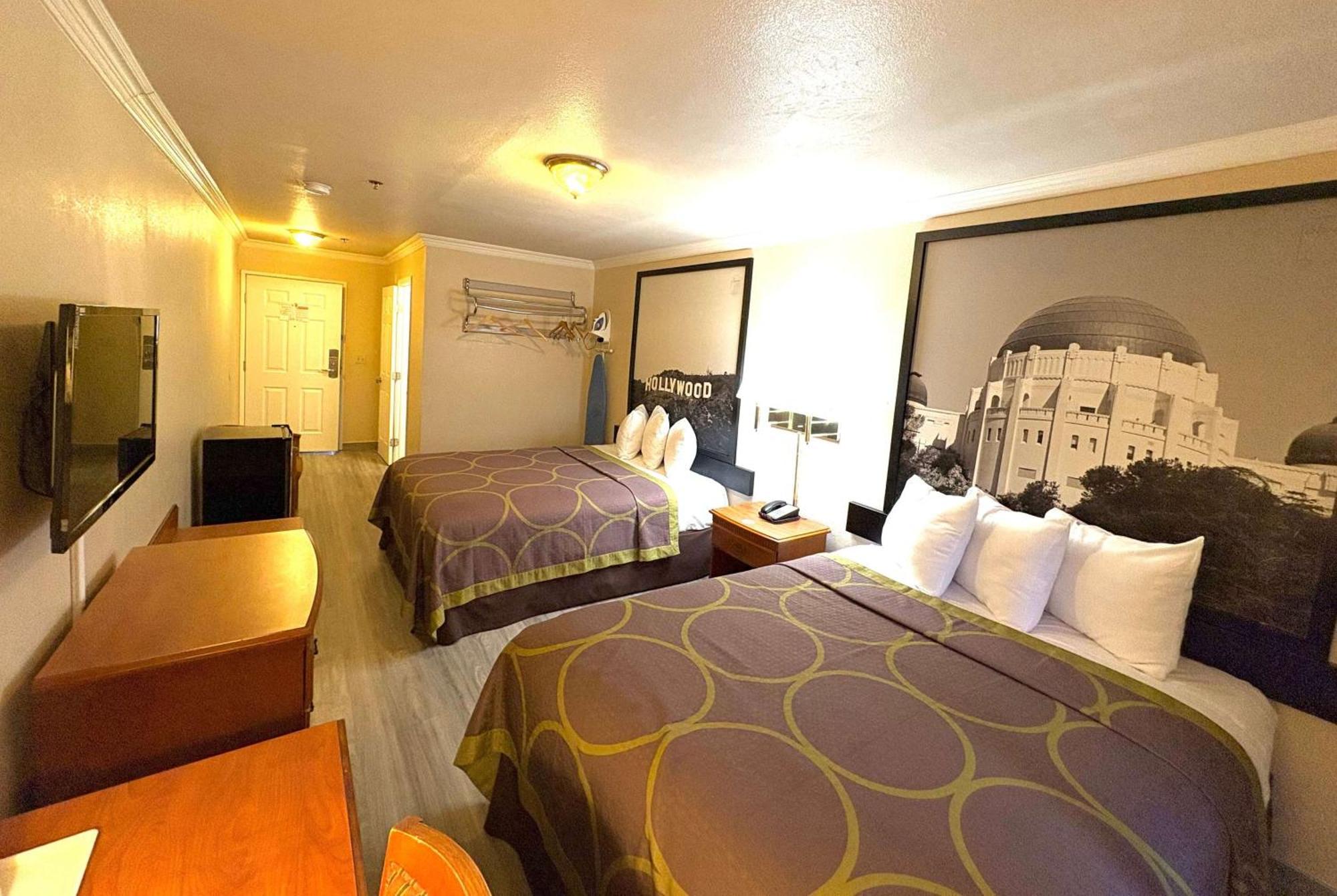 Super 8 By Wyndham Hollywood/La Area Motel Los Angeles Exterior foto